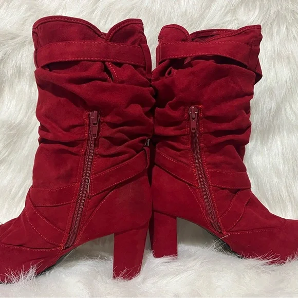 Stylish Red Suede Women's Boots - Picture 4 of 9
